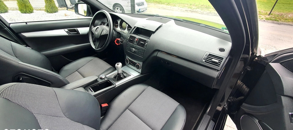 Mercedes-Benz Klasa C cena 37999 przebieg: 230000, rok produkcji 2008 z Witkowo małe 742